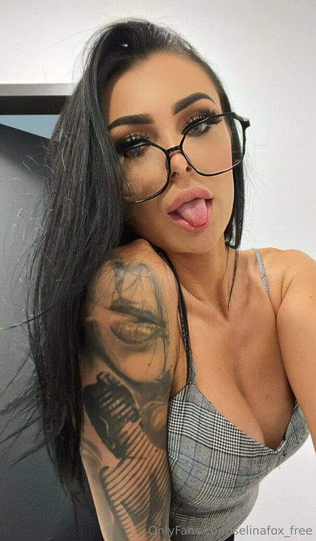 selinafox free hot pornstar pics