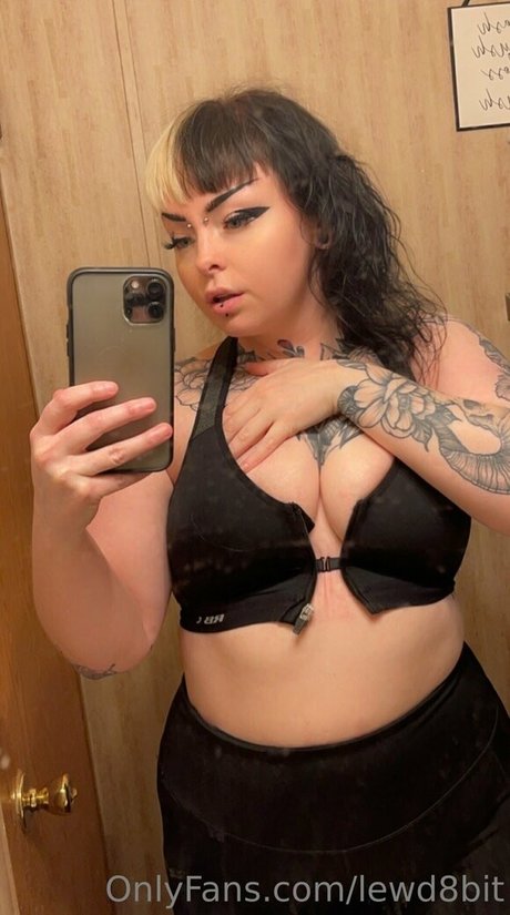 reaghanblackhart model adult gallery