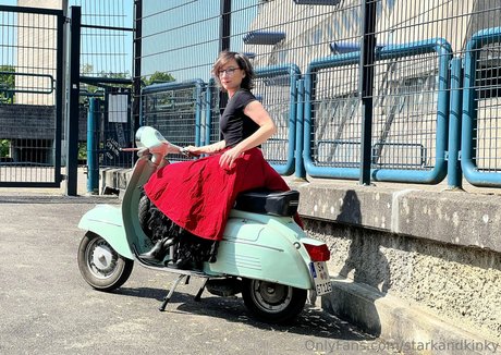 starkandkinky perfect actress images