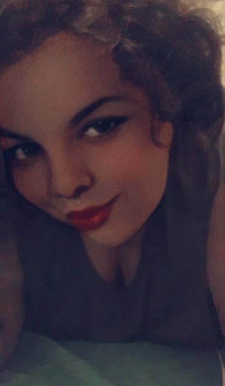 fall4angelic nudes model pic