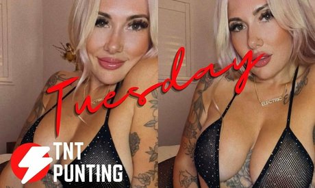 carlyelectriclive nudes actress archive