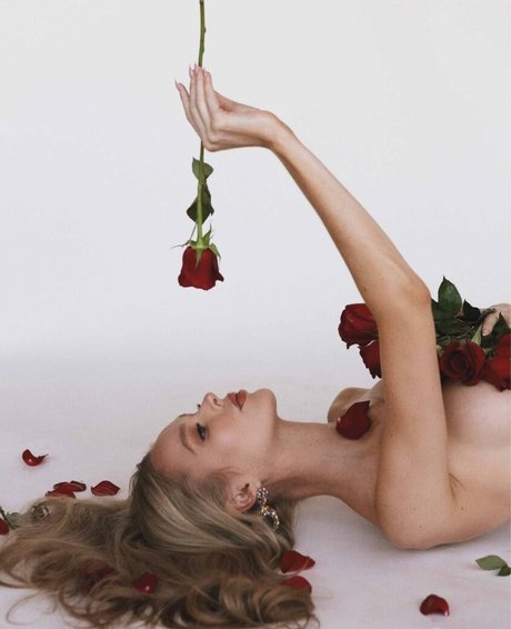 Theresa Goddard sexy star image