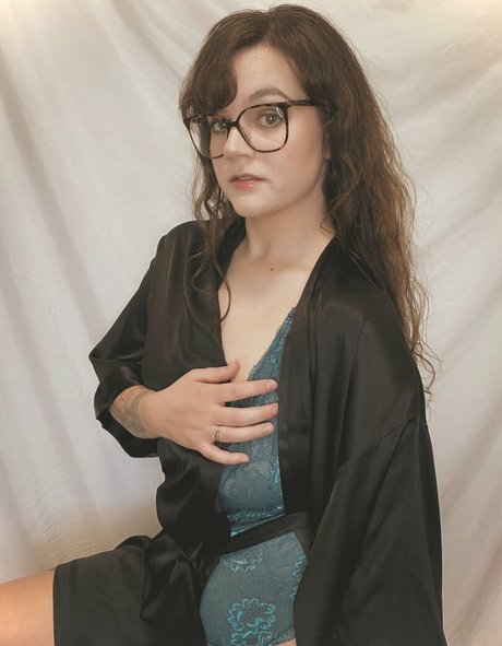 FrankieDarko erotic actress images