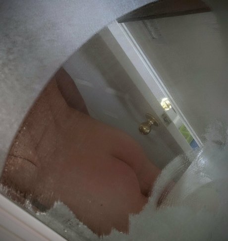 dumbxxtch model hd pic