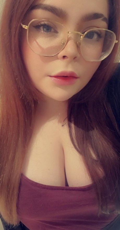 Annacupkek naked star image