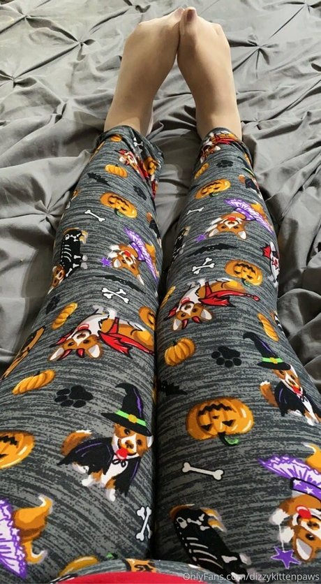 dizzykittenpaws pornstar high quality img