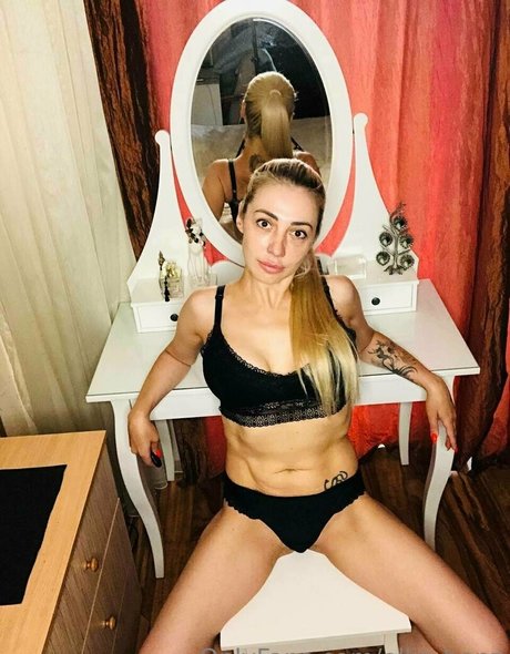 ellis benz sex actress img