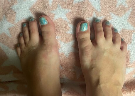 jes5icasfeet pornstar erotic gallery