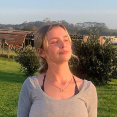 Aluca Jones model porn pic