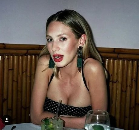 Dylan Penn pornstar xxx archive
