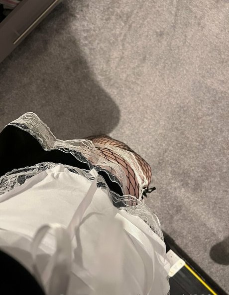 blonxegirl20free naked star picture