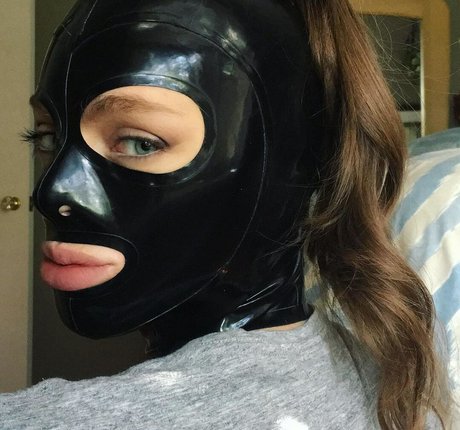 Gummipuppet model nice gallery