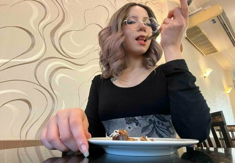 stormy stella hd model picture