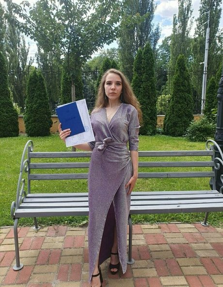 charming dora Profile pic