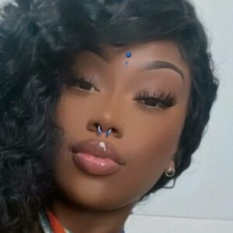 kcurieuse model naked pictures