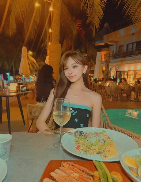 TS Xinxiaoxian_ model top pic