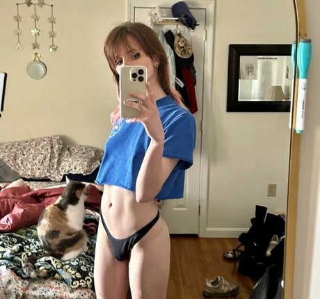 Daychain star pornographic images