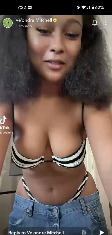Veondre Mitchell naked actress gallery
