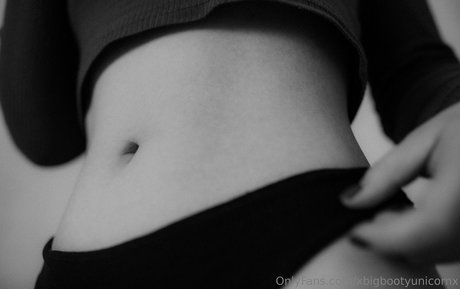 xBigBootyUnicornX model high quality photo