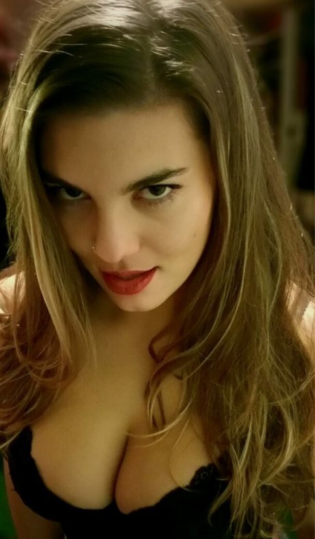 Sol Sanchez sexy actress pic