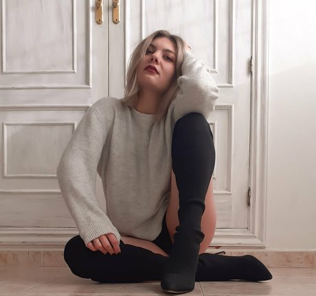 Sol Sanchez pornstar naked gallery