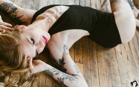 Auric pornstar hot pictures