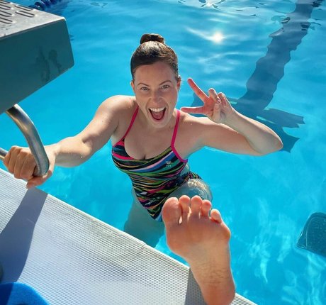 Kat stepfeet free model pictures