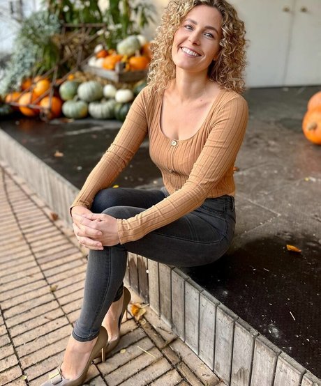 Kat stepfeet top star pics