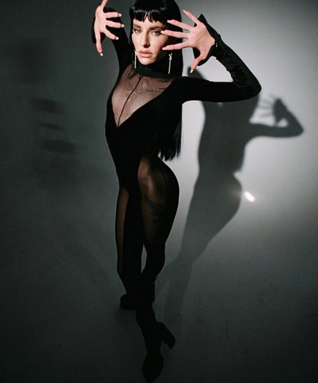 Lilith Czar naked model galleries