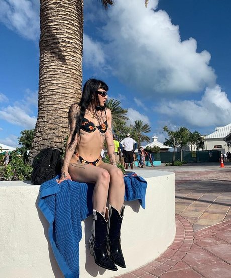 Lilith Czar star exclusive picture