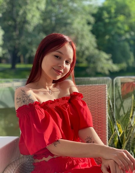 ketty cute nude model gallery