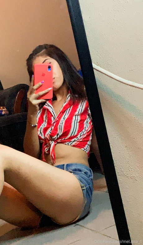 melissakatteyes model image