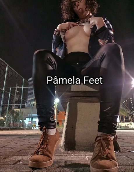 PamFeet model best pictures