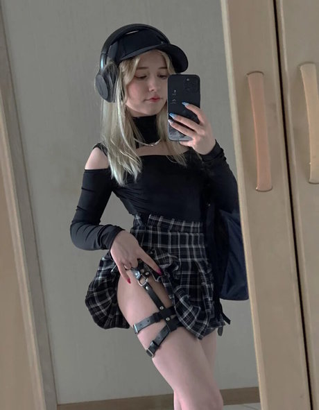 Arveni beautiful model archive