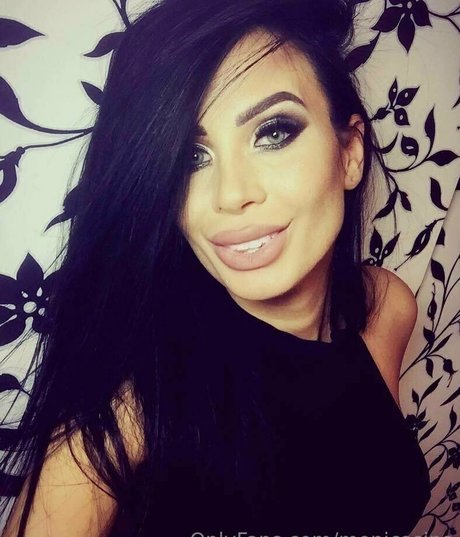 monicasins high quality model picture