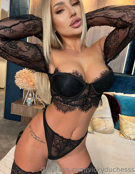 vickyduchesss nude pornstar picture
