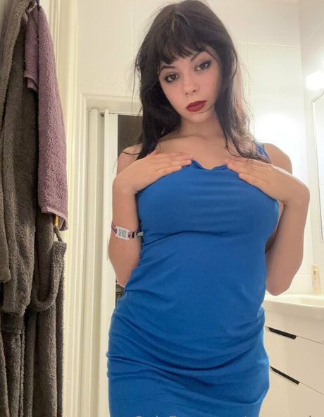 mayaavip erotic star pictures