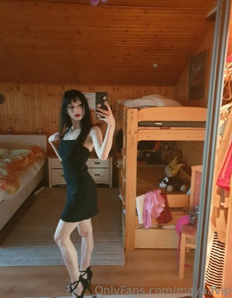 mayaavip beautiful model img