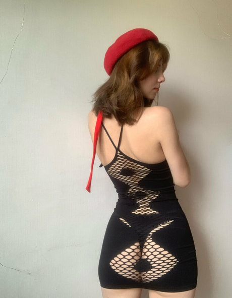 zlatka lesenok model top pic