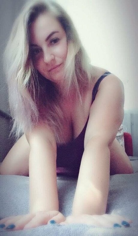 bun with jam beautiful star photo