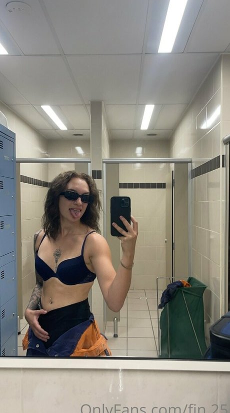 Fin 25 hot model pictures