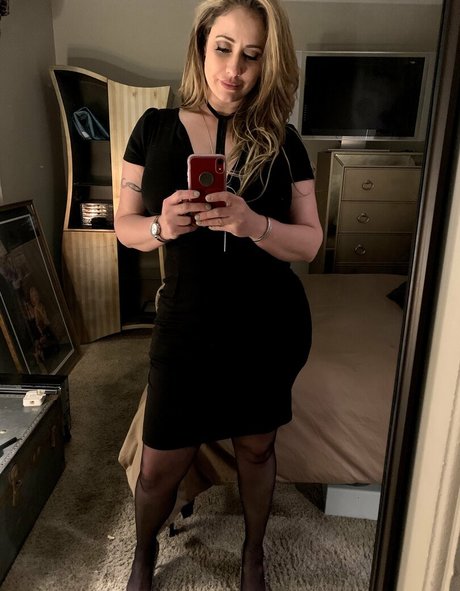 evabnotty top model img