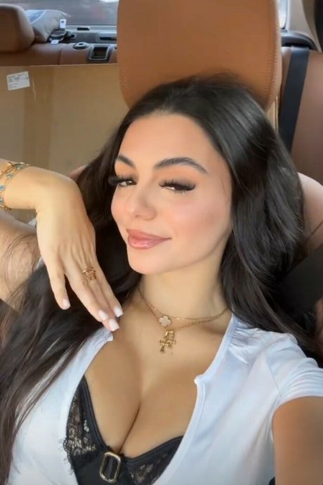 foreign matee beautiful actress photos