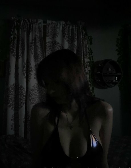 akarikitti nudes pornstar image