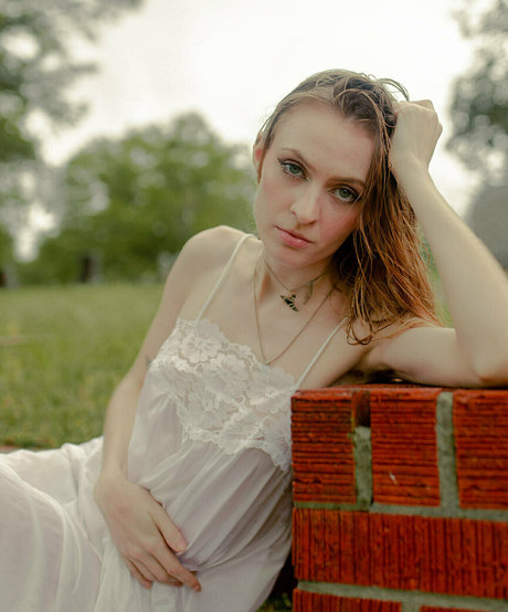 lola costa nude star pic