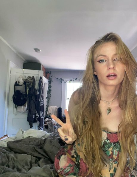 lola costa pornstar pic