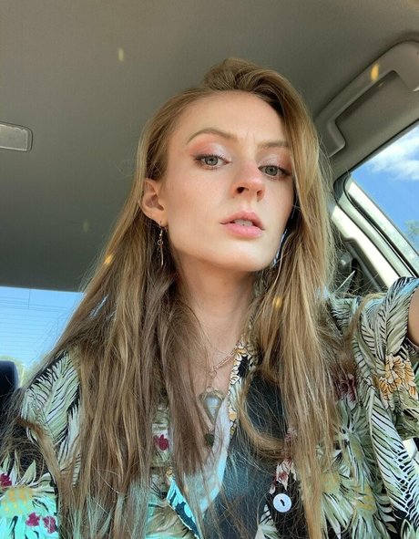 lola costa pornstar nudes picture