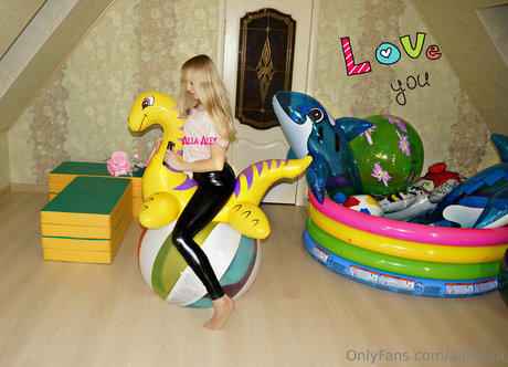 allatexa free actress pic