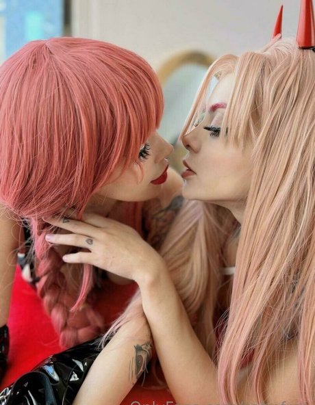 satinfree actress gallery