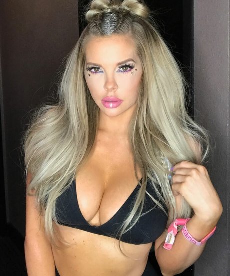 Kayla Collins sexy star gallery